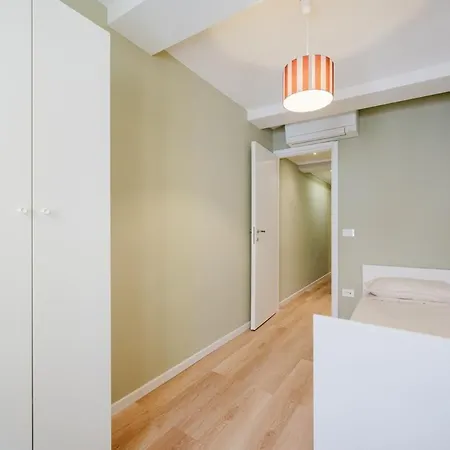Sage & Honey 5 Guests 200m Ac Station Each Apartment